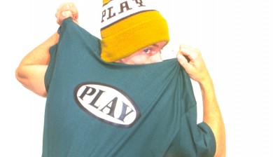the PLAY oval logo tee shirt 1996